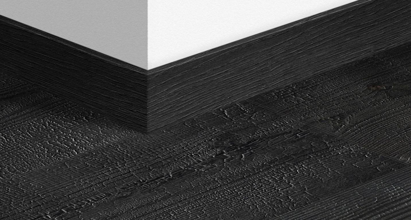 Plinthe  Quick Step, Mdf, décor Bois planches brûlé, h.5.80 x L. 240.00 cm