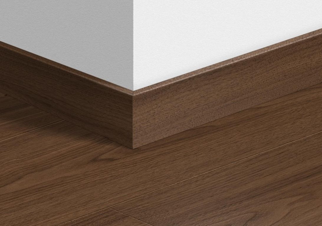 Plinthe pour sols stratifiés Quick Step, Mdf, décor Bois noyer chic, h.5.80 x L. 240.00 cm