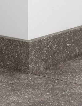 Plinthe pour sols stratifiés Quick Step, Mdf, décor Carrelage gris foncé, h.5.80 x L. 240.00 cm