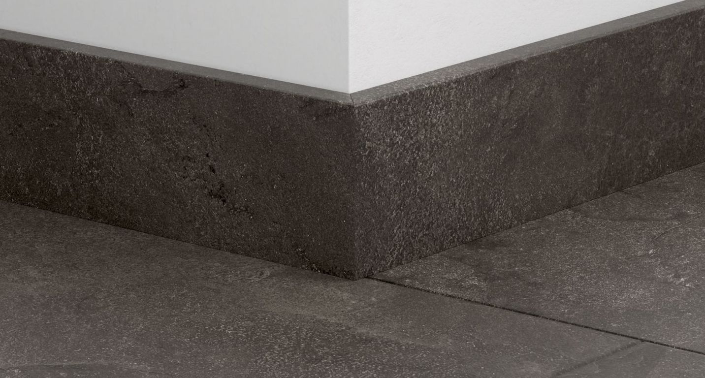 Plinthe pour sols stratifiés Quick Step, Mdf, décor Carrelage gris, h.5.80 x L. 240.00 cm