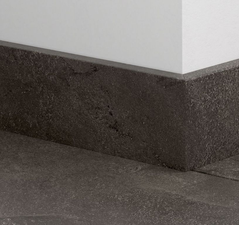 Plinthe pour sols stratifiés Quick Step, Mdf, décor Carrelage gris, h.5.80 x L. 240.00 cm