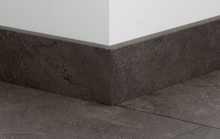 Plinthe pour sols stratifiés Quick Step, Mdf, décor Carrelage gris, h.5.80 x L. 240.00 cm
