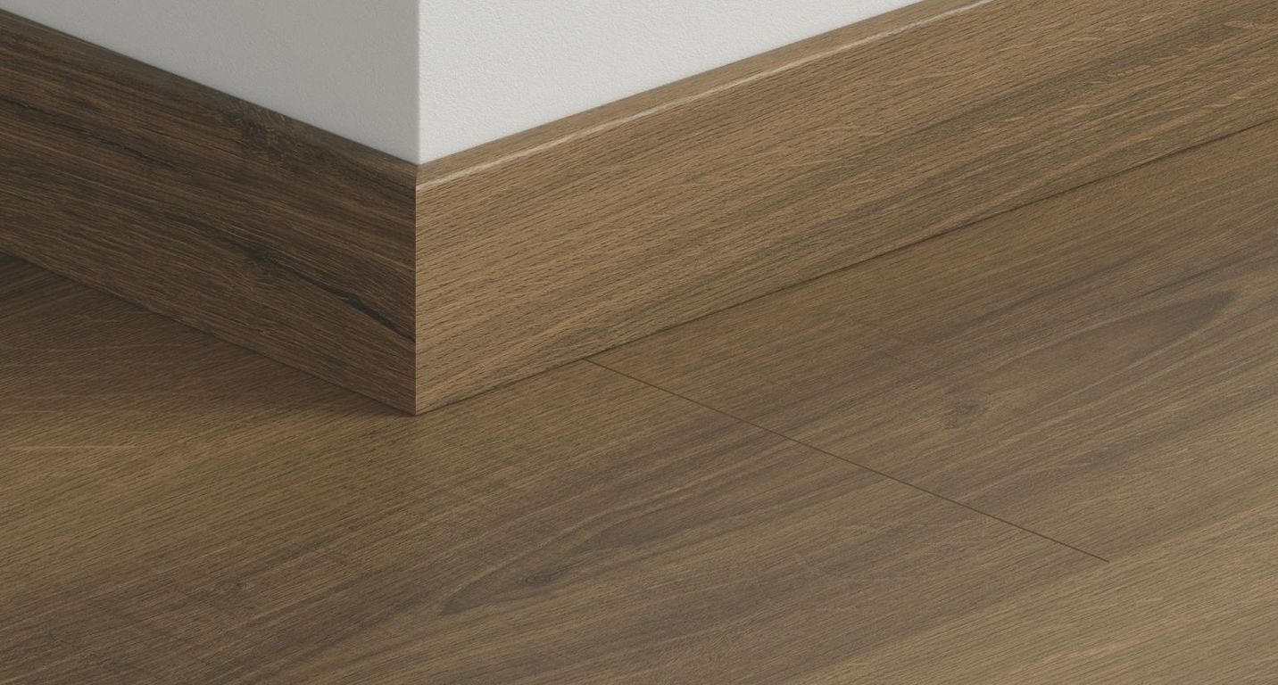 Plinthe pour sols stratifiés Quick Step, Mdf, décor Bois marron, h.5.80 x L. 240.00 cm