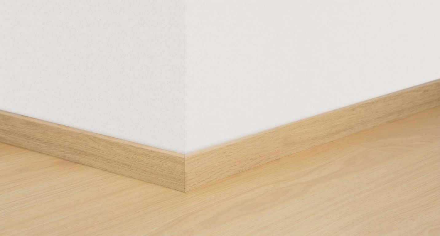 Plinthe  Quick Step, Mdf, décor Bois  chene verni naturel, h.5.80 x L. 240.00 cm