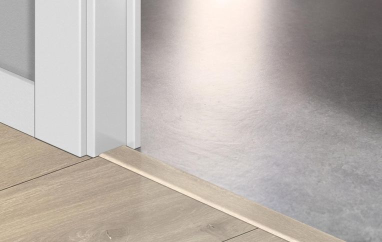 Profilé multi fonction INCIZO STRATIFIE Quick Step, mdf, décor chêne havanna, l.4.80 x L. 215.00 cm