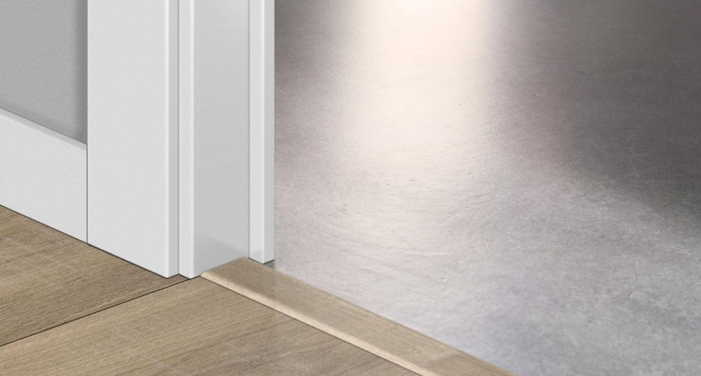 Profilé multi fonction INCIZO STRATIFIE Quick Step, mdf, décor chêne havanna raboté, l.4.80 x L. 215.00 cm