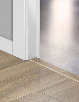 Profilé multi fonction INCIZO STRATIFIE  Quick Step, Mdf, décor chêne havanna raboté, l.4.80 x L. 215.00 cm