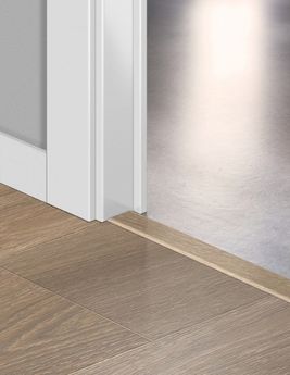 Profilé multi fonction INCIZO STRATIFIE  Quick Step, Mdf, décor chêne naturel, l.4.80 x L. 215.00 cm