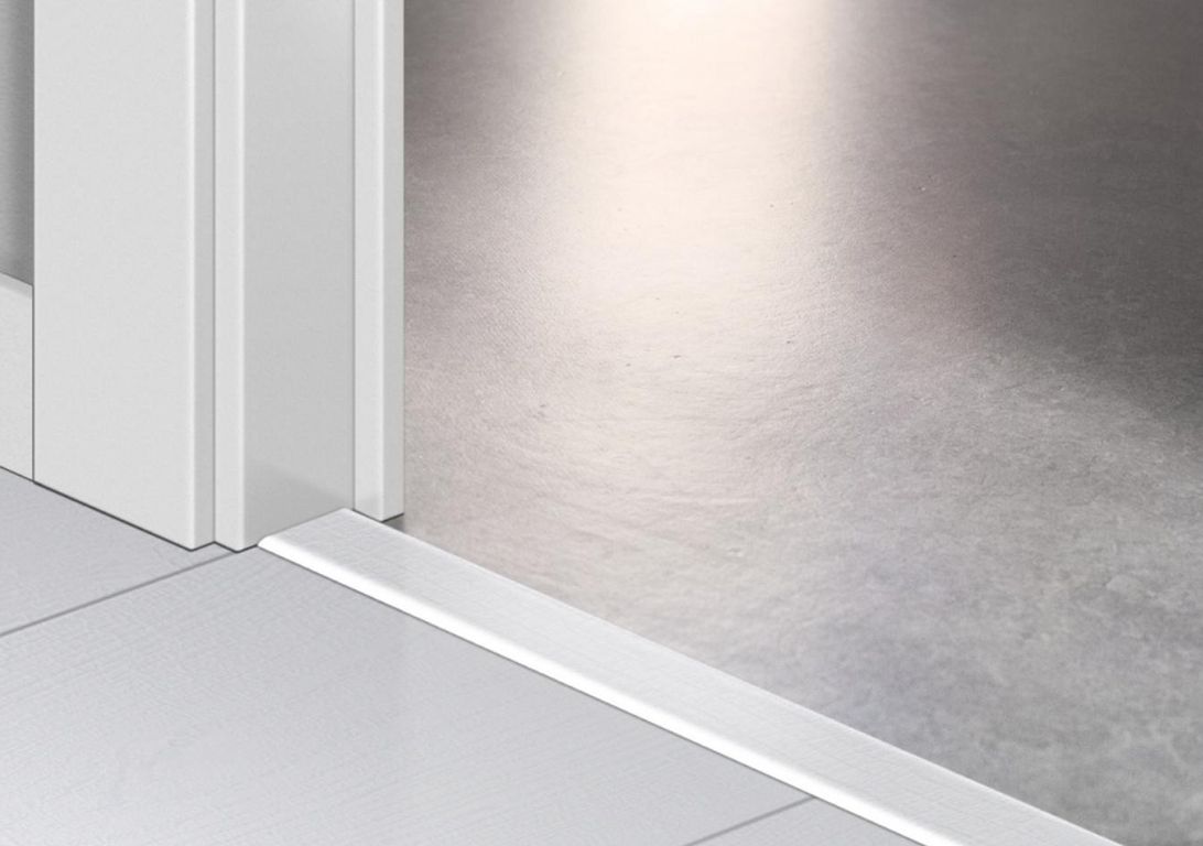 Profilé multi fonction INCIZO STRATIFIE Quick Step, mdf, décor planches blanches, l.4.80 x L. 215.00 cm