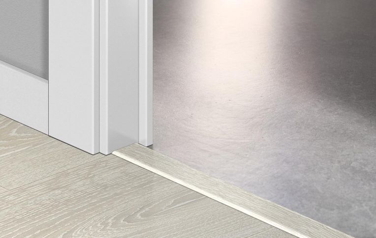 Profilé multi fonction INCIZO STRATIFIE Quick Step, mdf, décor chene patine clair, l.4.80 x L. 215.00 cm