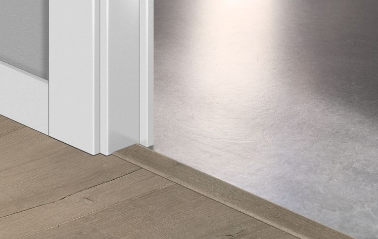Profilé multi fonction INCIZO STRATIFIE Quick Step, mdf, décor patiné brun, l.4.80 x L. 215.00 cm