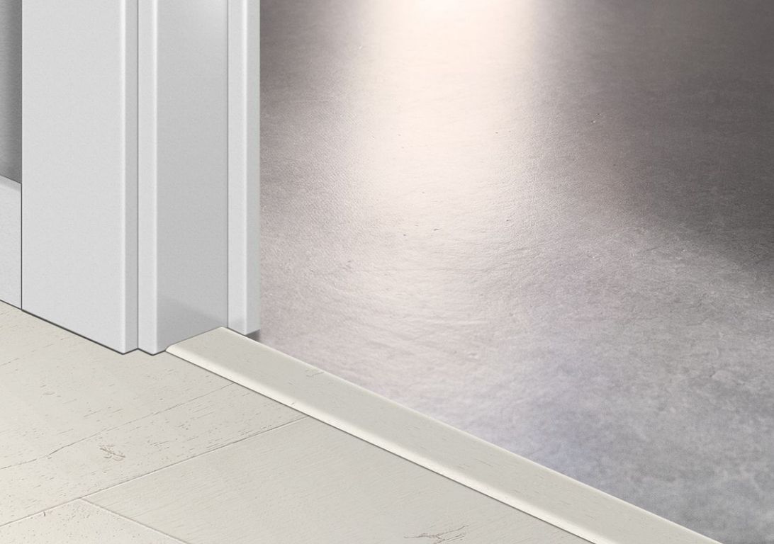 Profilé multi fonction INCIZO STRATIFIE Quick Step, mdf, décor peint blanc, l.4.80 x L. 215.00 cm
