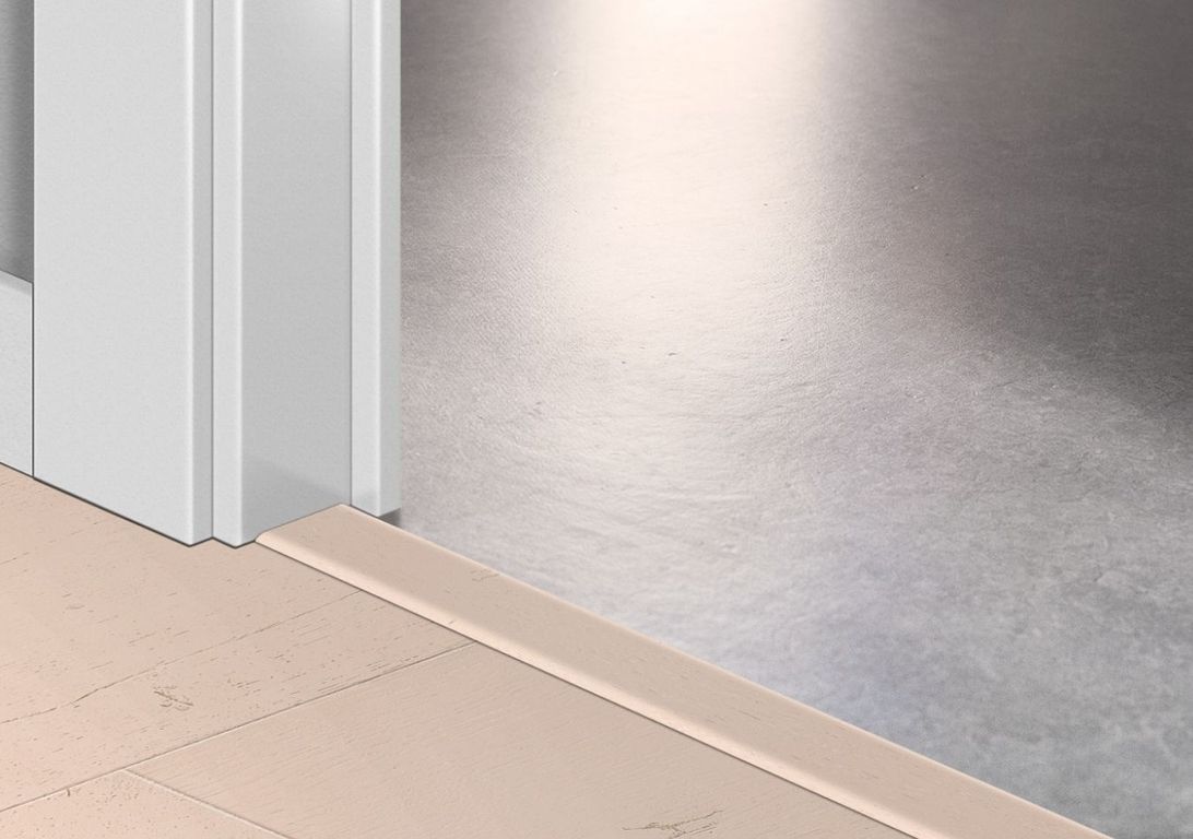 Profilé multi fonction INCIZO STRATIFIE Quick Step, mdf, décor peint rose, l.4.80 x L. 215.00 cm