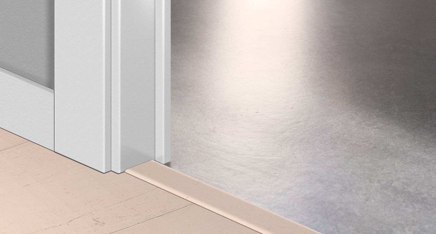 Profilé multi fonction INCIZO STRATIFIE Quick Step, mdf, décor peint rose, l.4.80 x L. 215.00 cm