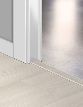 Profilé multi fonction INCIZO STRATIFIE  Quick Step, Mdf, décor blanc premium, l.4.80 x L. 215.00 cm