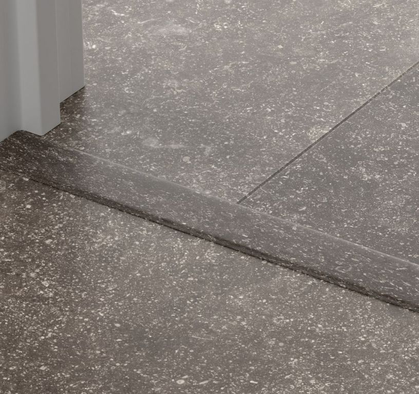 Profilé multi fonction INCIZO STRATIFIE Quick Step, mdf, décor gris foncé, l.4.80 x L. 215.00 cm