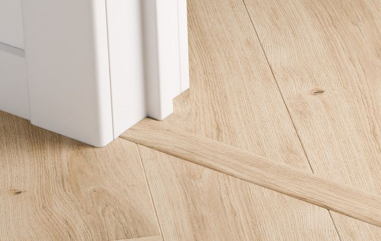 Profilé multi fonction INCIZO STRATIFIE Quick Step, mdf, décor Chêne carbonne, l.4.80 x L. 215.00 cm