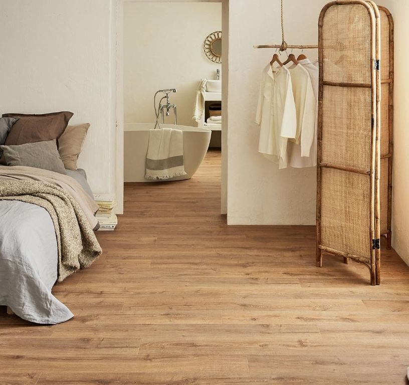 Sol stratifié IMPRESSIVE Quick Step, aspect Bois naturel miel, lame 19.00 x 138.00 cm