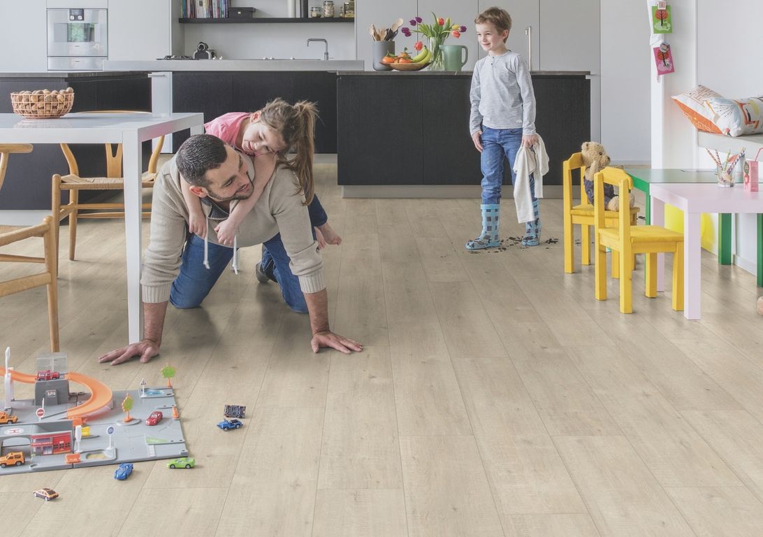 Sol stratifié IMPRESSIVE Quick Step, aspect Bois blanchi raboté, lame 19.00 x 138.00 cm