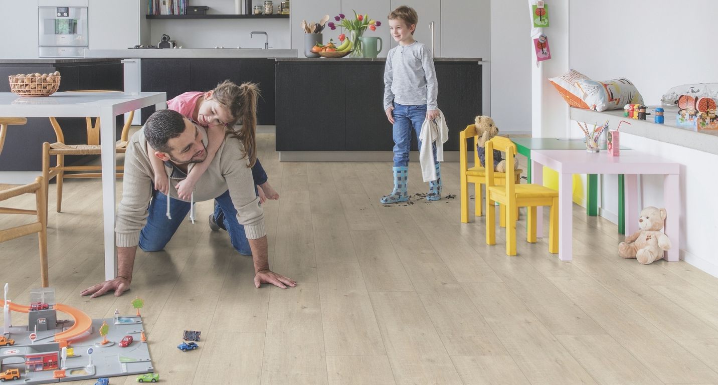 Sol stratifié IMPRESSIVE Quick Step, aspect Bois blanchi raboté, lame 19.00 x 138.00 cm