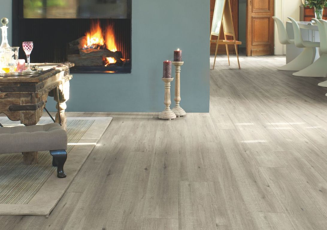 Sol stratifié IMPRESSIVE Quick Step, aspect Bois grisé raboté, lame 19.00 x 138.00 cm