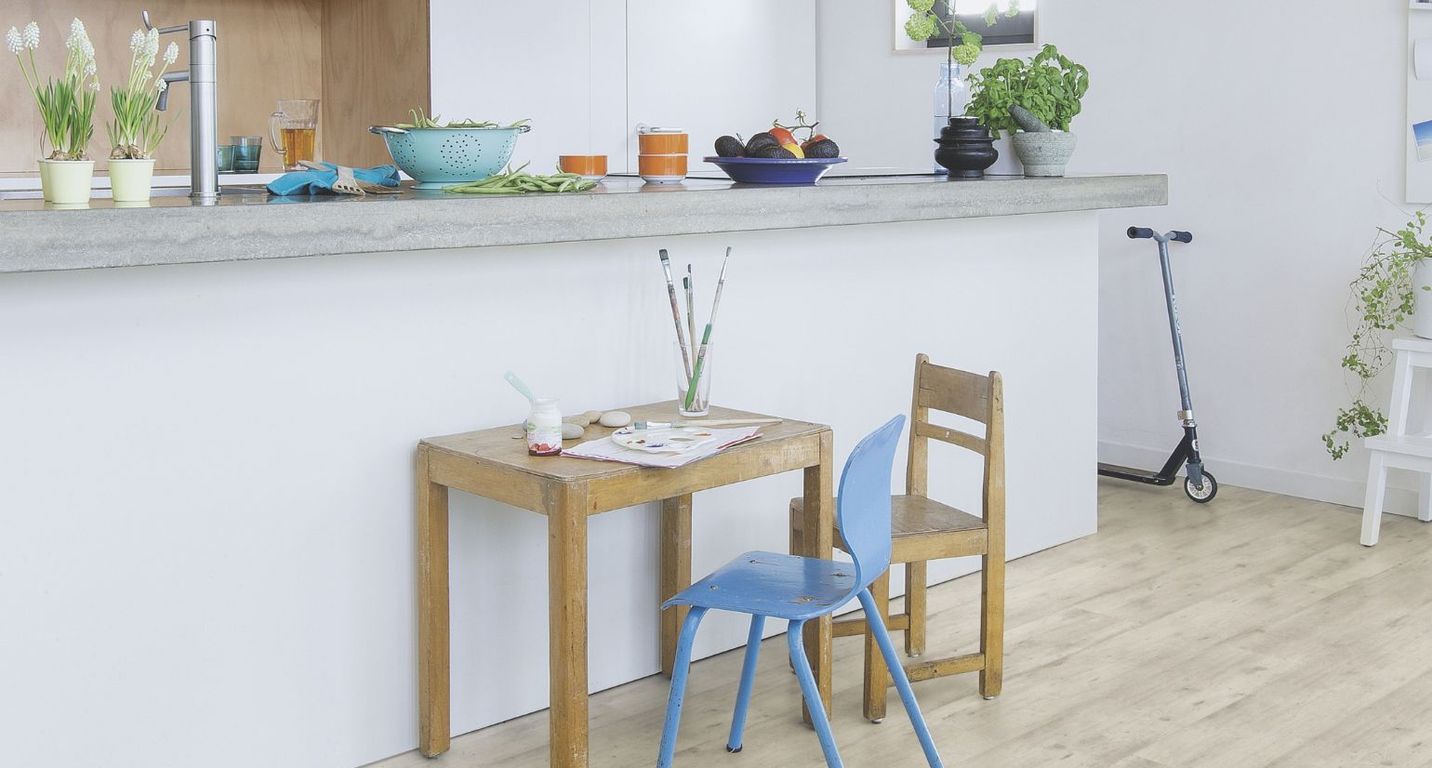 Sol stratifié IMPRESSIVE Quick Step, aspect Bois gris clair, lame 19.00 x 138.00 cm