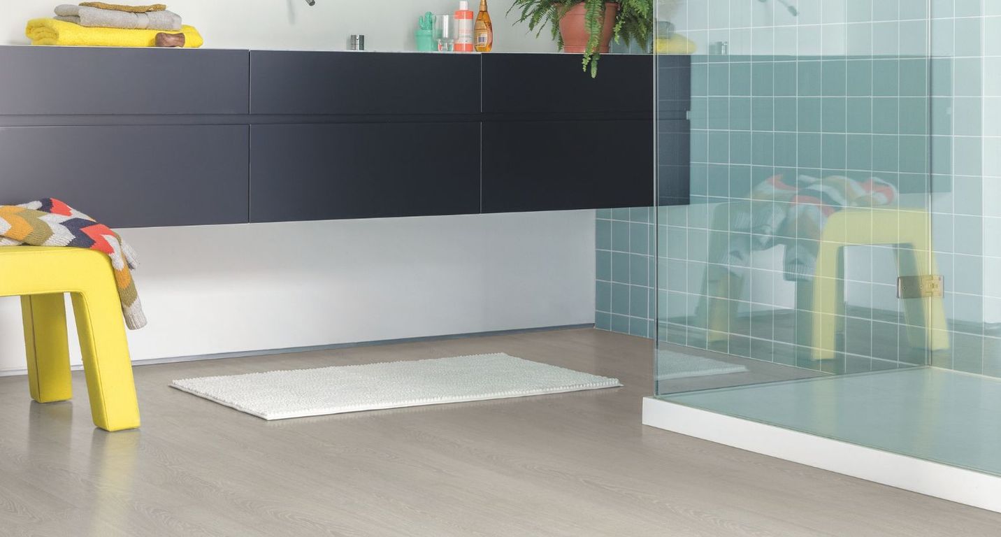Sol stratifié IMPRESSIVE Quick Step, aspect Bois gris clair, lame 19.00 x 138.00 cm