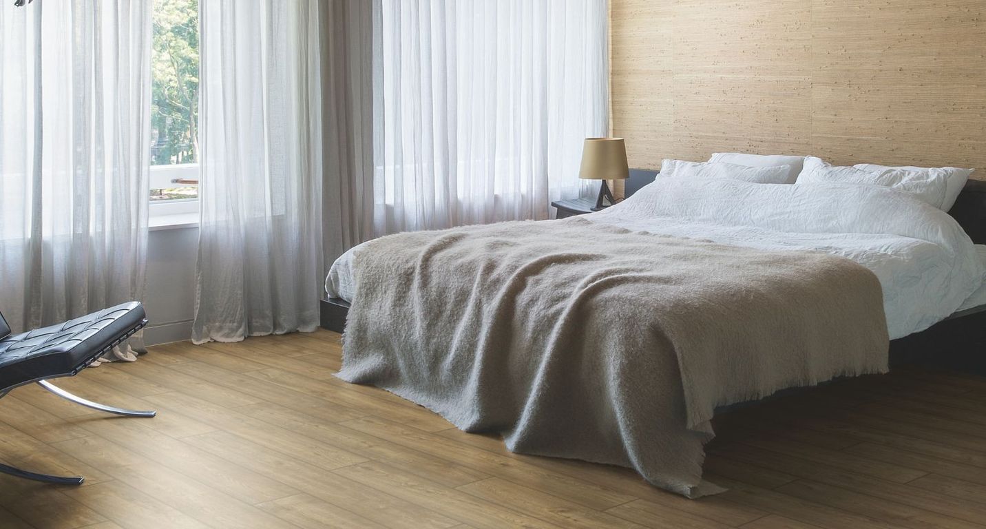 Sol stratifié IMPRESSIVE ULTRA Quick Step, aspect Bois brun vieilli, lame 19.00 x 138.00 cm