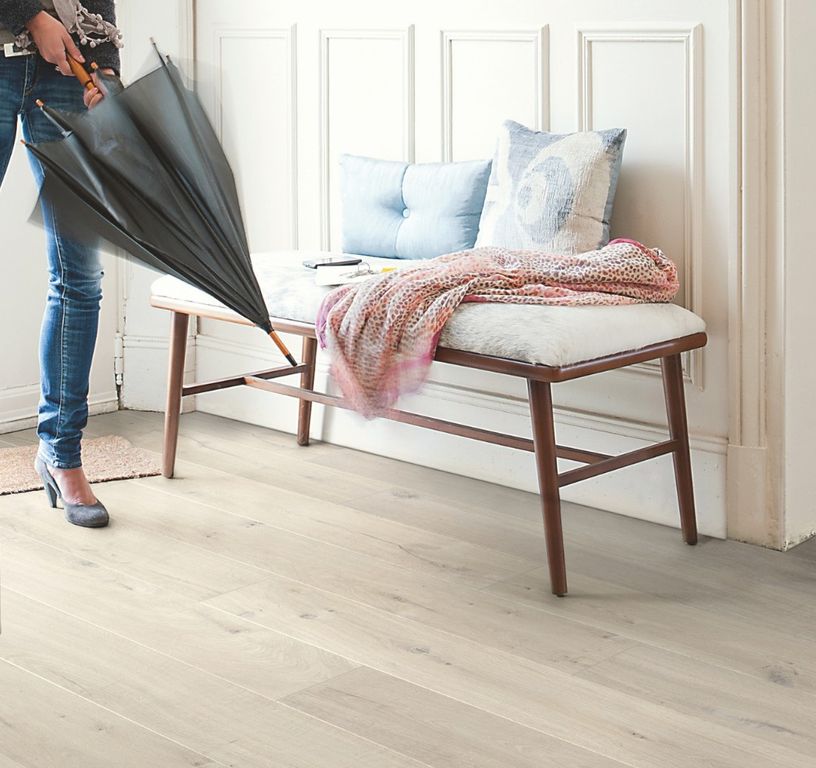 Sol stratifié IMPRESSIVE ULTRA Quick Step, aspect Bois grège, lame 19.00 x 138.00 cm