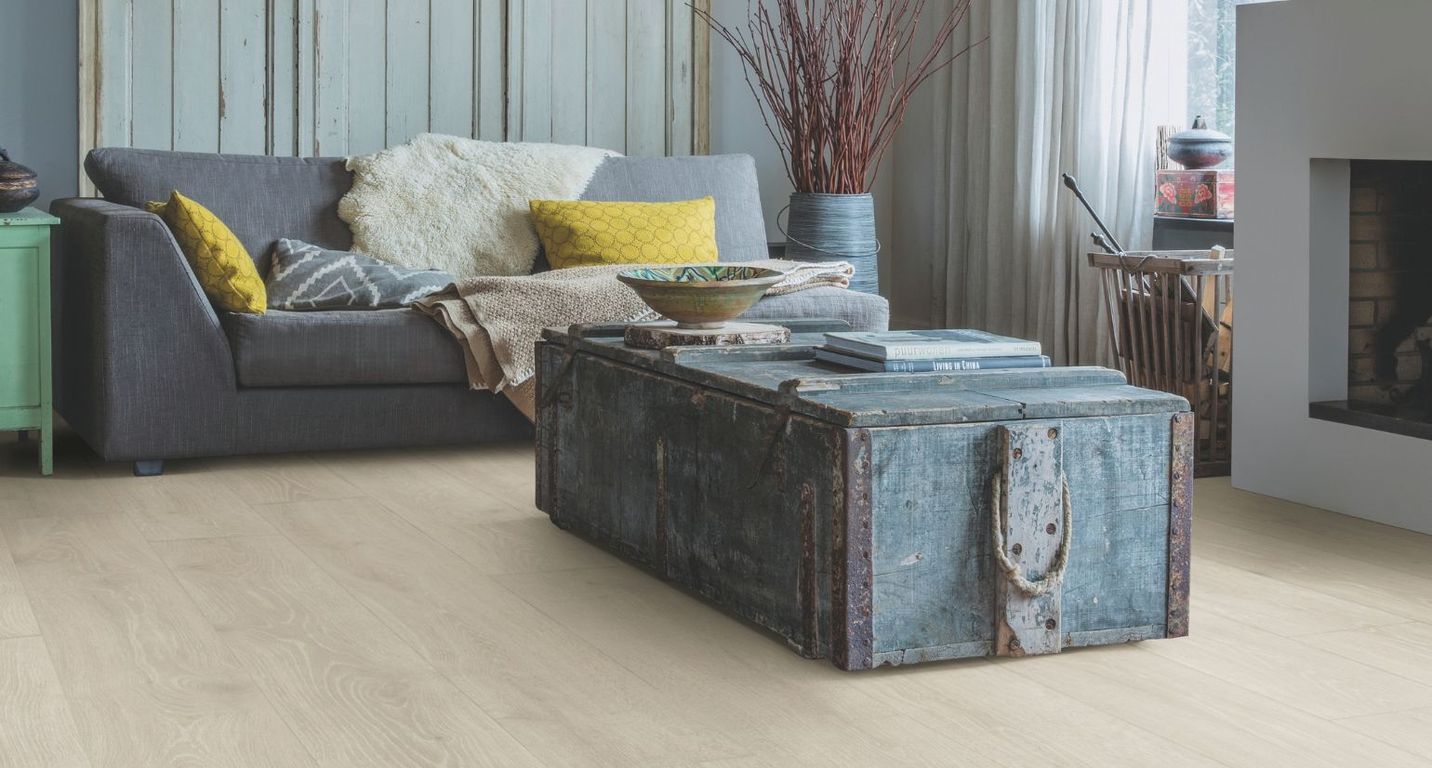 Sol stratifié MAJESTIC Quick Step, aspect Bois chêne des bois gris clair, lame 24.00 x 205.00 cm