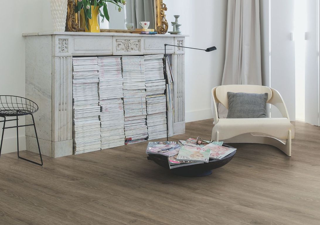 Sol stratifié MAJESTIC Quick Step, aspect Bois chêne des bois marron, lame 24.00 x 205.00 cm