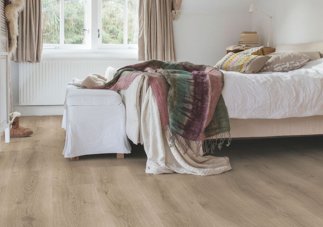 Sol stratifié MAJESTIC Quick Step, aspect Bois chêne désert gris brossé, lame 24.00 x 205.00 cm