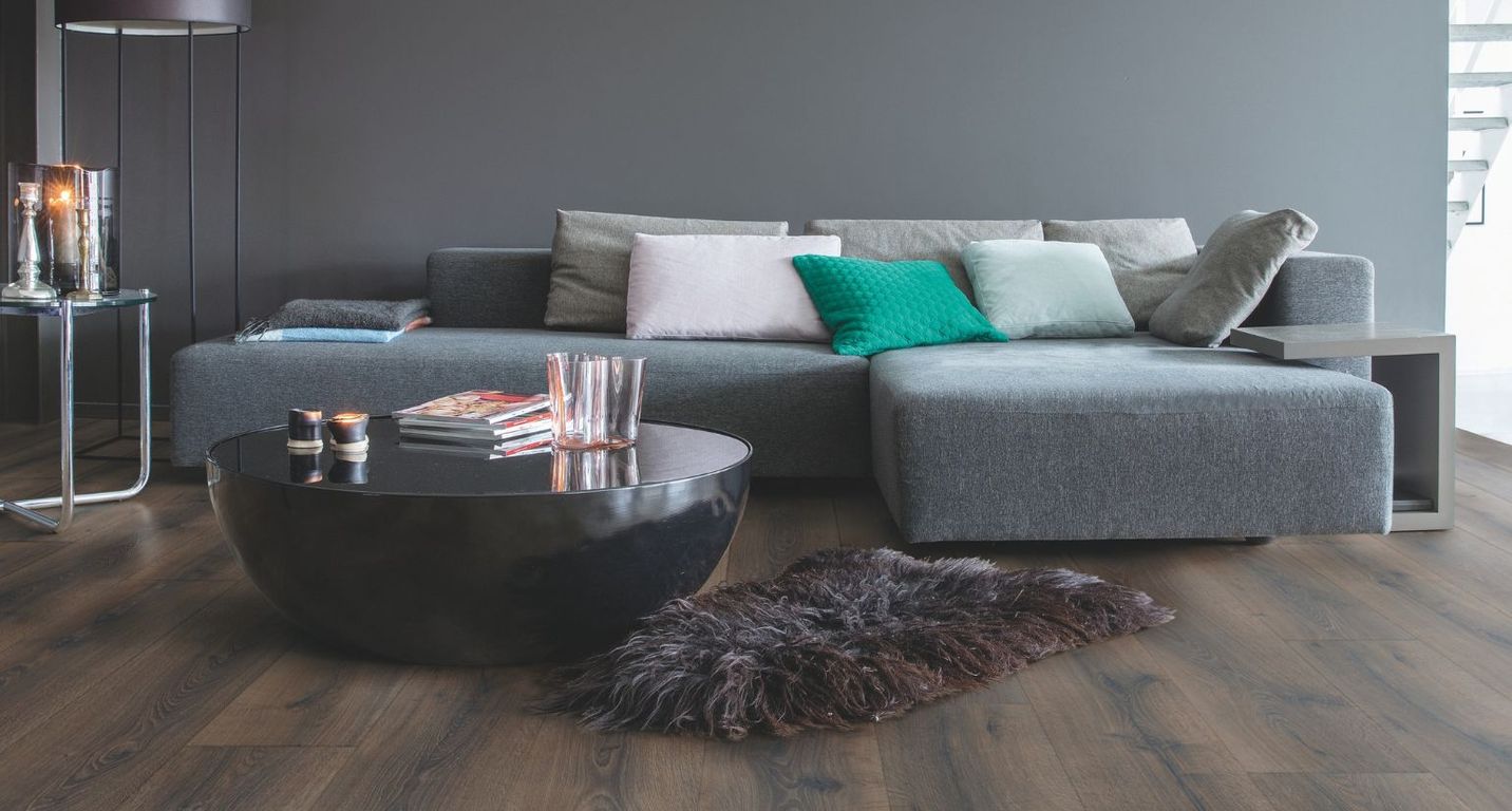 Sol stratifié MAJESTIC Quick Step, aspect Bois chêne désert marron foncé brossé, lame 24.00 x 205.00 cm