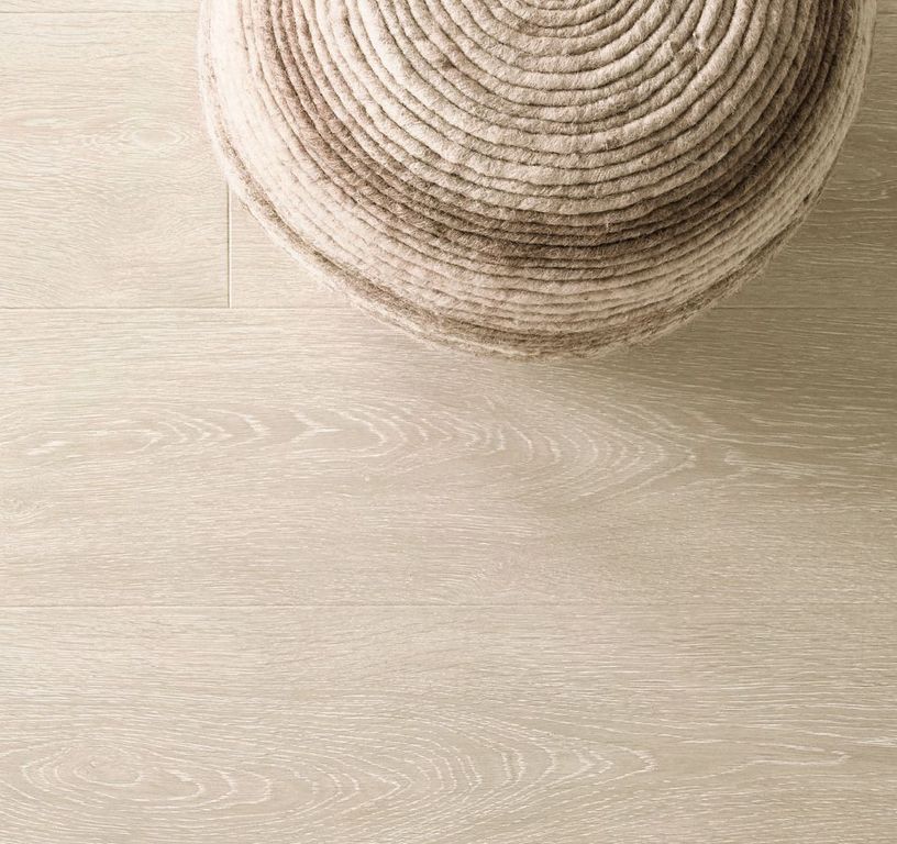 Sol stratifié MAJESTIC Quick Step, aspect Bois chêne de la vallée beige clair, lame 24.00 x 205.00 cm