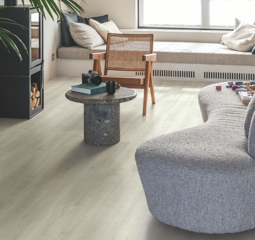 Sol stratifié ELIGNA HYDRO Quick Step, aspect Bois venise clair, lame 15.60 x 138.00 cm