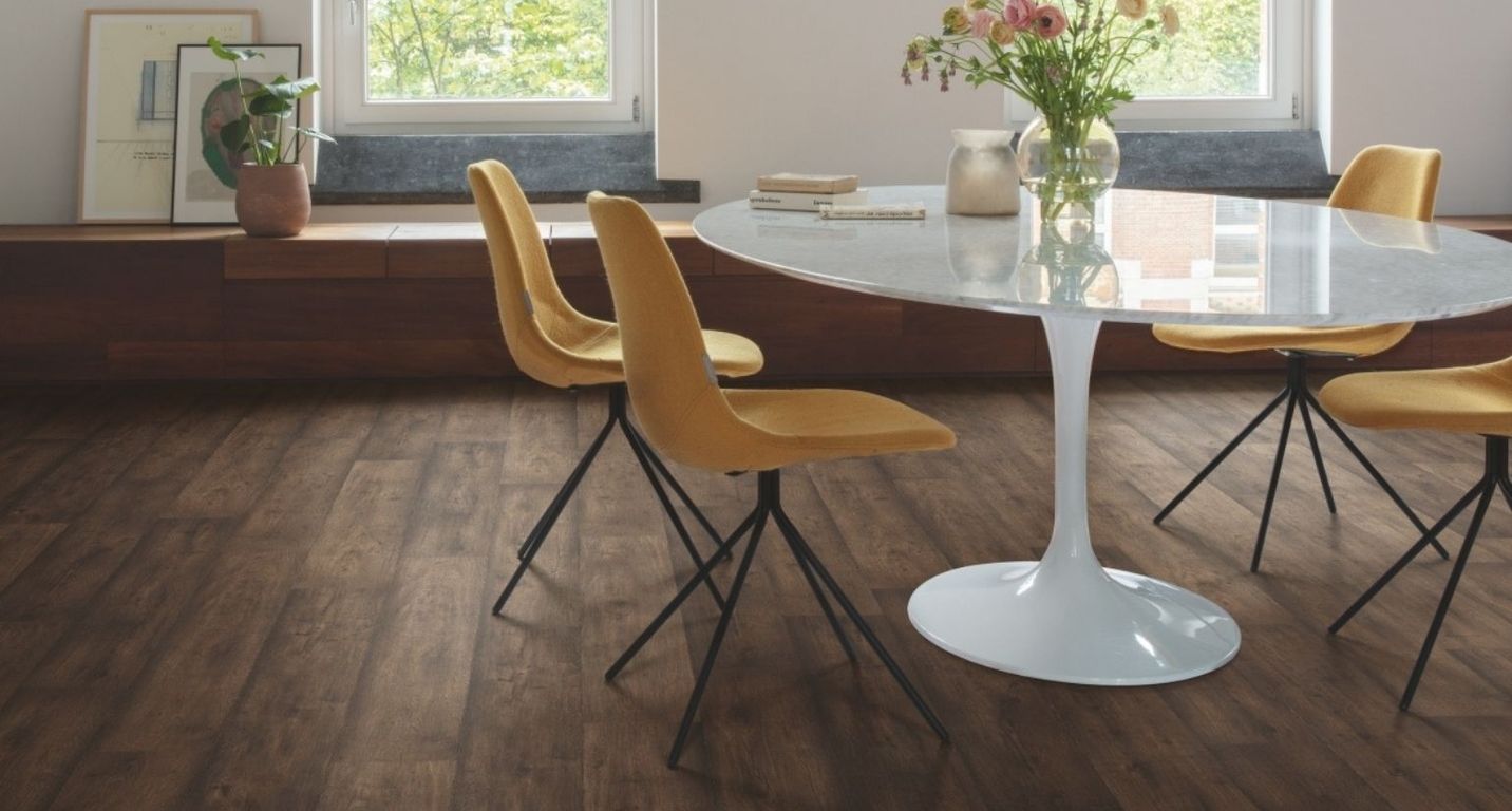 Sol stratifié CAPTURE Quick Step, aspect Bois ciré brun, lame 21.20 x 138.00 cm