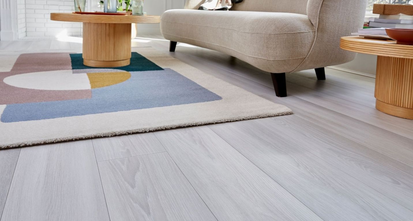 Sol stratifié CAPTURE Quick Step, aspect Bois blanc premium, lame 21.20 x 138.00 cm