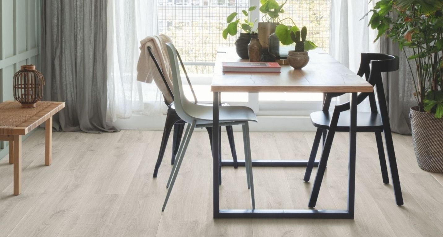 Sol stratifié CAPTURE Quick Step, aspect Bois gris brossé, lame 21.20 x 138.00 cm