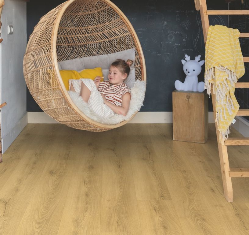 Sol stratifié QS CLASSIC HYDROSEAL Quick Step, aspect Bois chêne classique clair, lame 19.00 x 120.00 cm