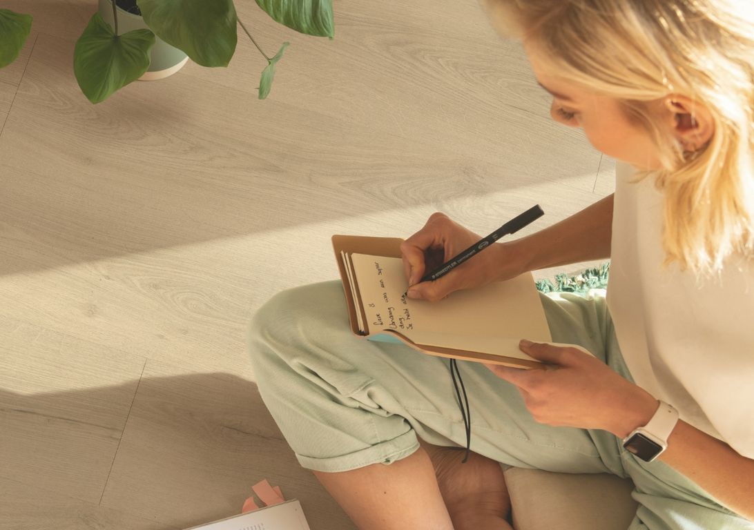 Sol stratifié QS CLASSIC HYDROSEAL Quick Step, aspect Bois chêne brut, lame 19.00 x 120.00 cm