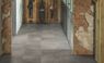 Sol vinyle ALPHA VINYL DALLE Quick Step, Carrelage gris clair, dalle 30.30 x 60.96 cm