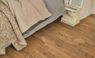 Sol stratifié IMPRESSIVE ULTRA Quick Step, aspect Bois naturel miel, lame 19.00 x 138.00 cm