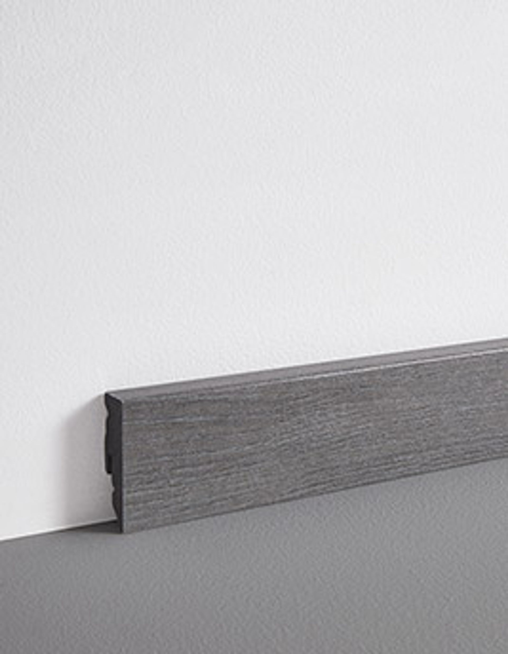 Plinthe  , PVC, décor Bois chêne gris foncé, h.5.00 x L. 240.00 cm