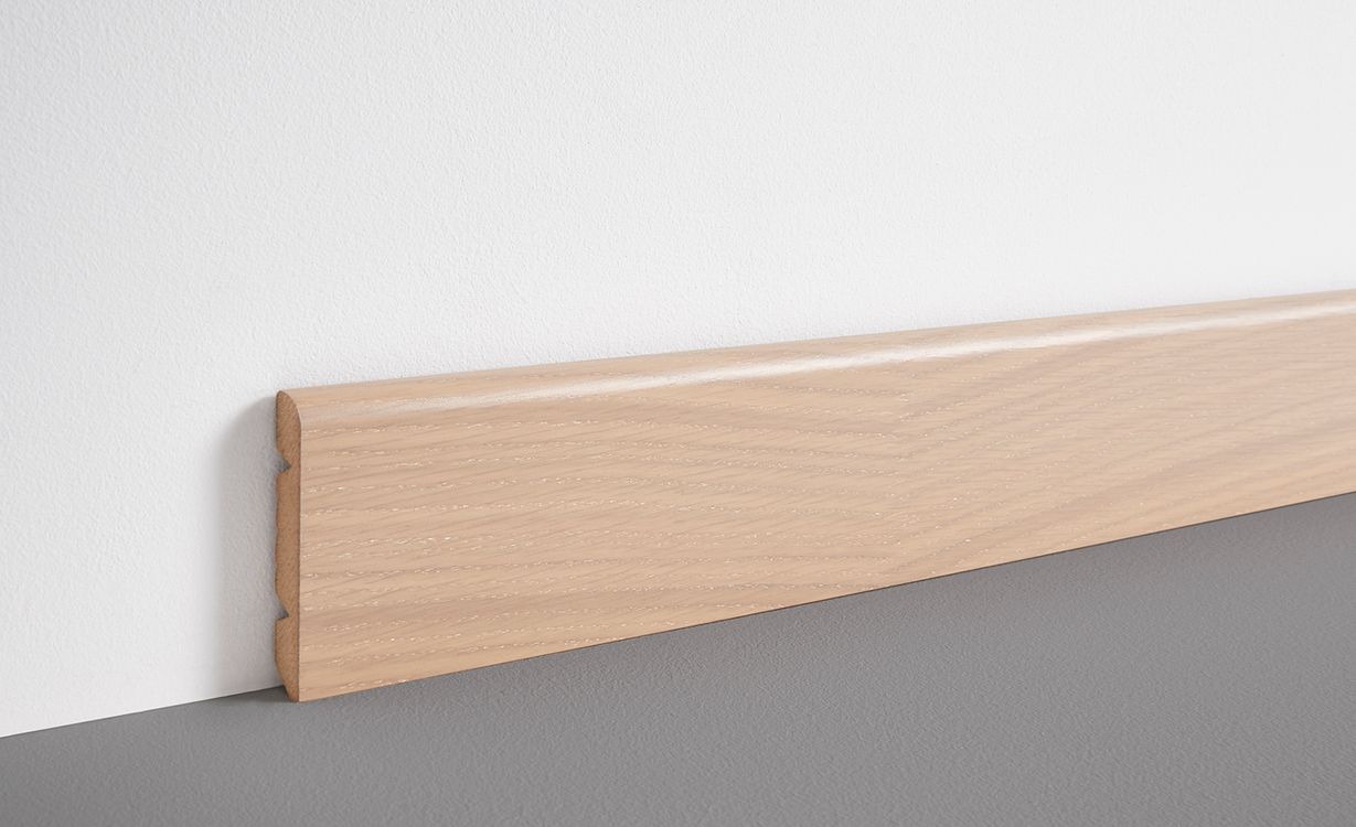 Plinthe  , Mdf placage bois, décor Bois chêne extreme, h.8.00 x L. 220.00 cm