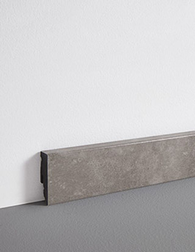 Plinthe  , PVC, décor Bois gris, h.5.00 x L. 240.00 cm