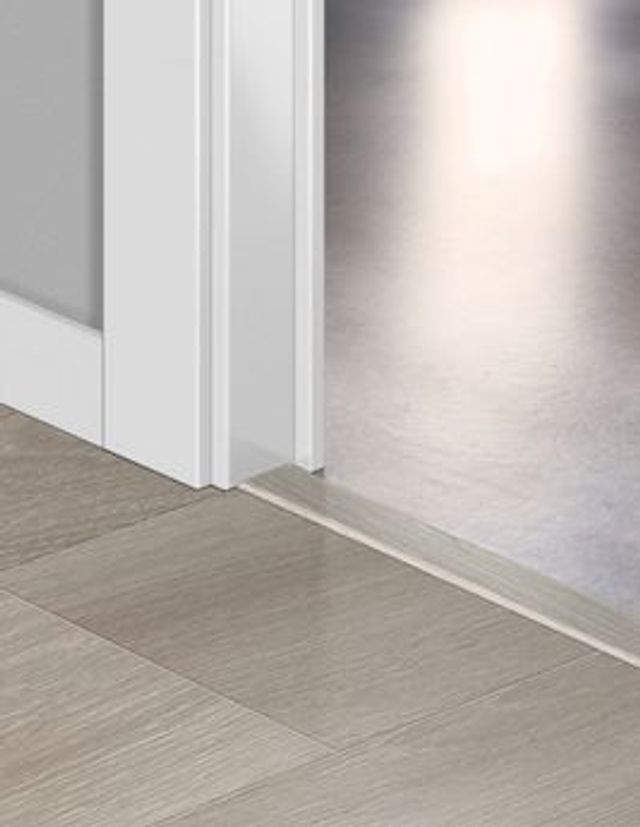 Profilé multi fonction INCIZO STRATIFIE  Quick Step, Mdf, décor chêne clair, l.4.80 x L. 215.00 cm